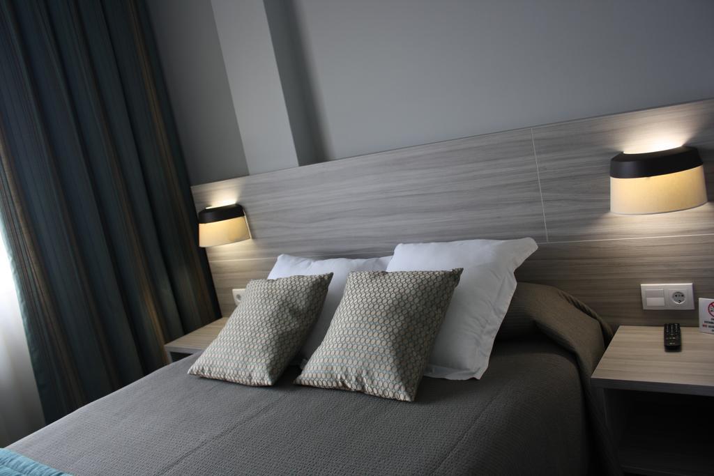 Hotel كومبارو الغرفة الصورة