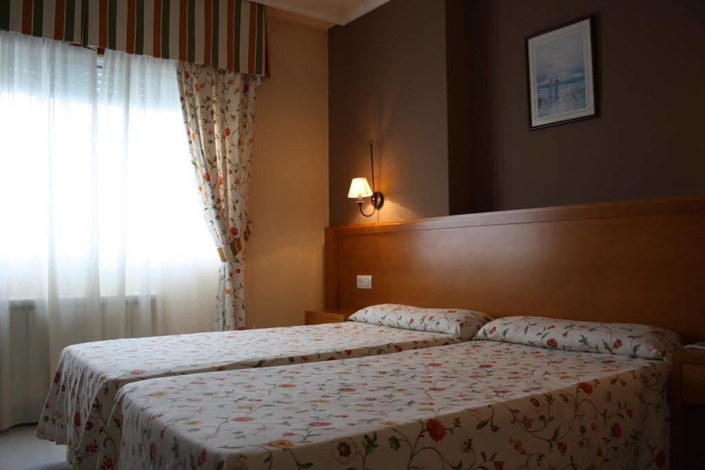 Hotel كومبارو المظهر الخارجي الصورة